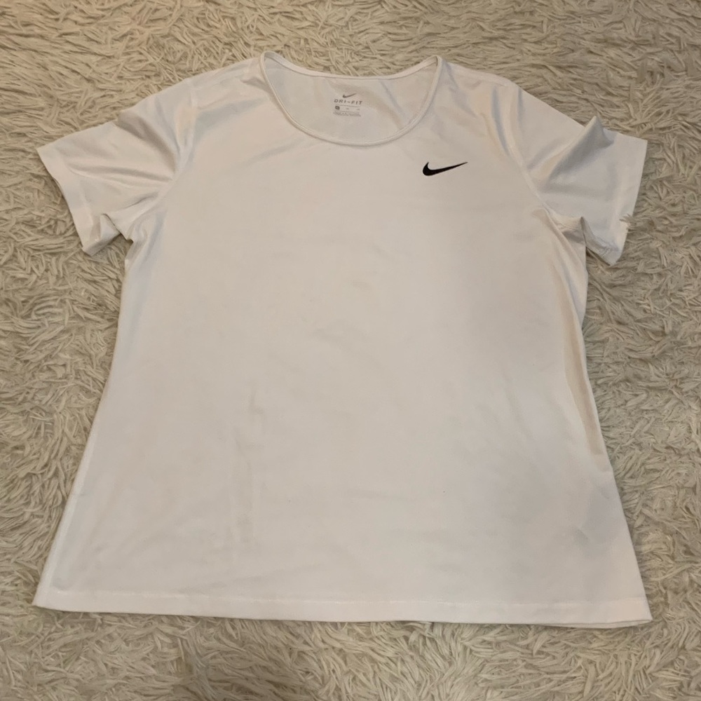 Nike / Dri-Fit Shirt